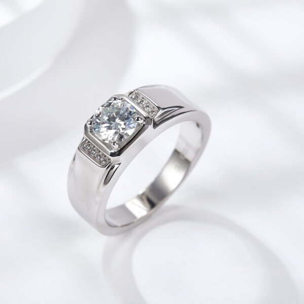 1CT Moissanite Round Cut Ring