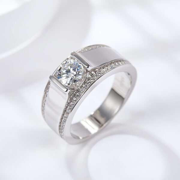 2CT Moissanite Round Cut Ring