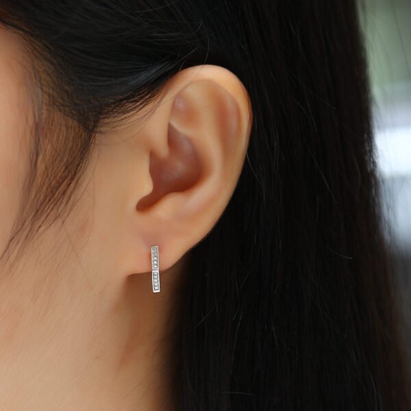 Moissanite hoop earrings - Image 4