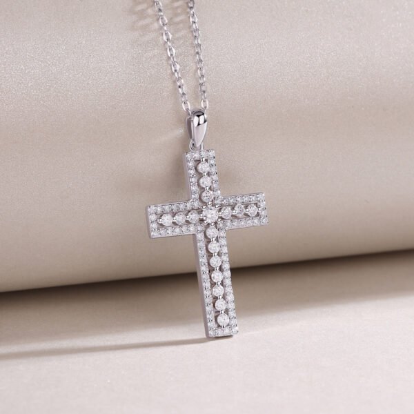Moissanite cross pendant - Image 2