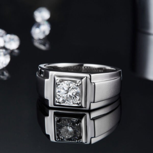 1CT Moissanite Round Cut Ring